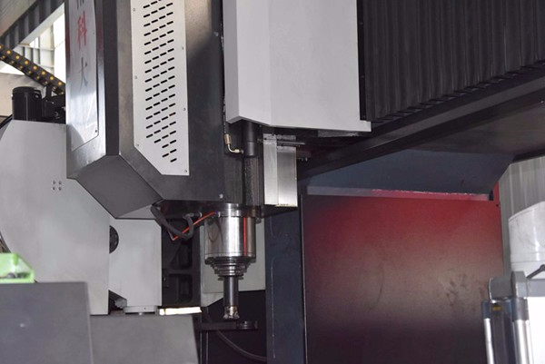 數控龍門銑床、龍門加工中心及立式加工中心刀庫卡刀故障的原因及解決辦法