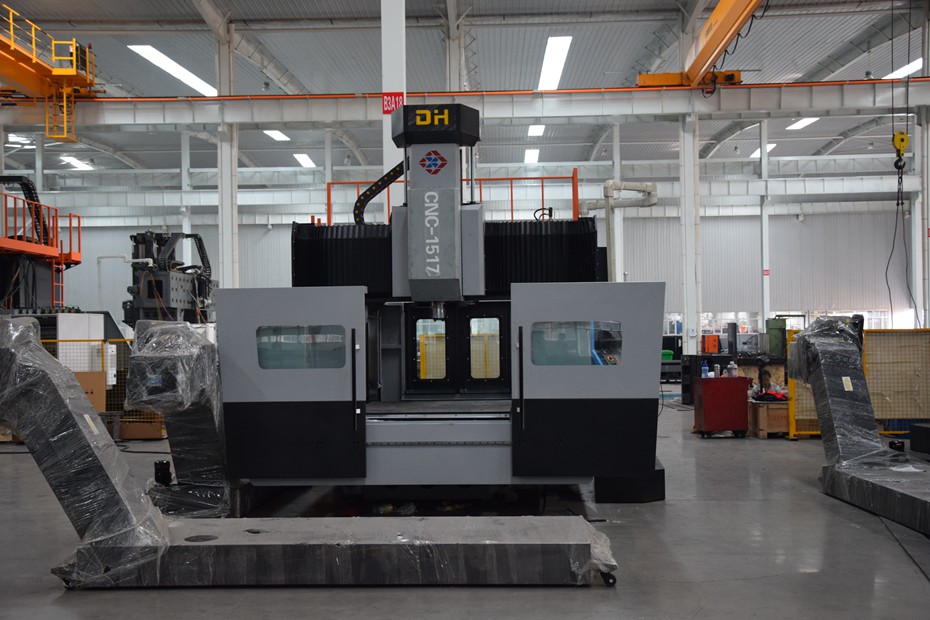 數控龍門加工中心展示.jpg 數控龍門加工中心展示.jpg