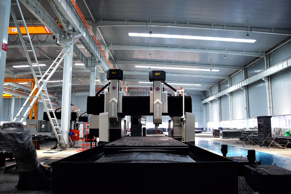 大型數(shù)控龍門銑床.jpg 大型數(shù)控龍門銑床.jpg